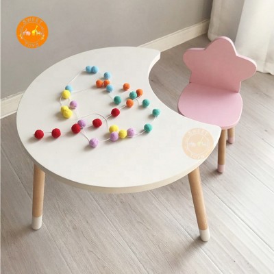 Hot Selling Moon Shape Wooden Table Chair Set, Day Care Table Chair Furniture For Kids